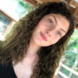 Meet your Posher, Katelyn